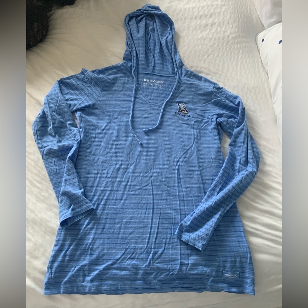 Life is Good Women's lightweight top